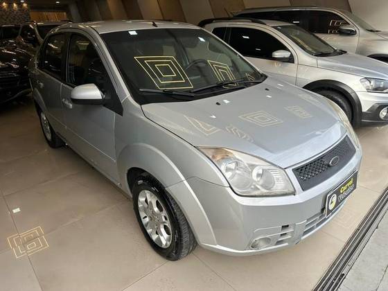 FORD FIESTA 1.6 MPI SEDAN 8V FLEX 4P MANUAL